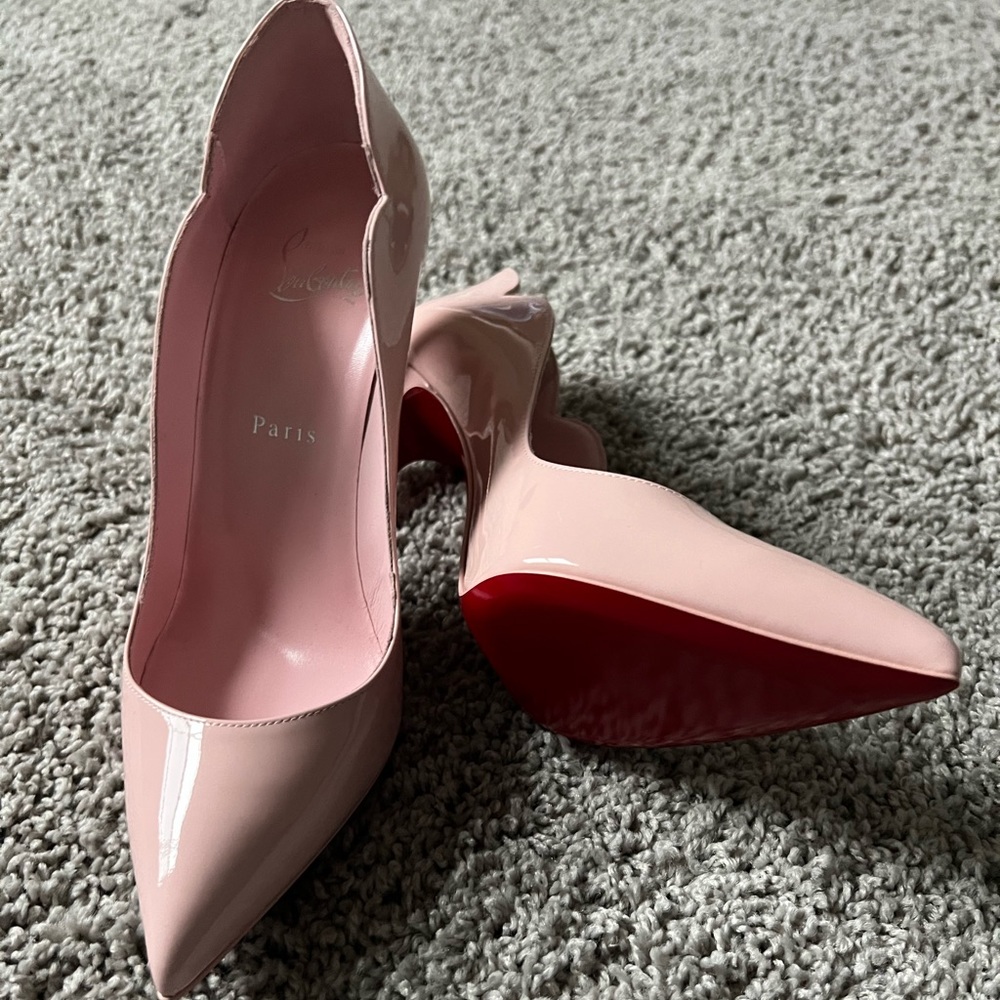 Christian Louboutin hot chick pumps